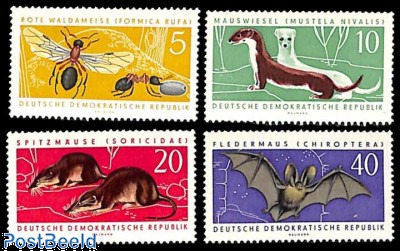 Chauves-souris 25 timbres thématiques tous différents Chauves-souris 25 timbres thématiques tous différents