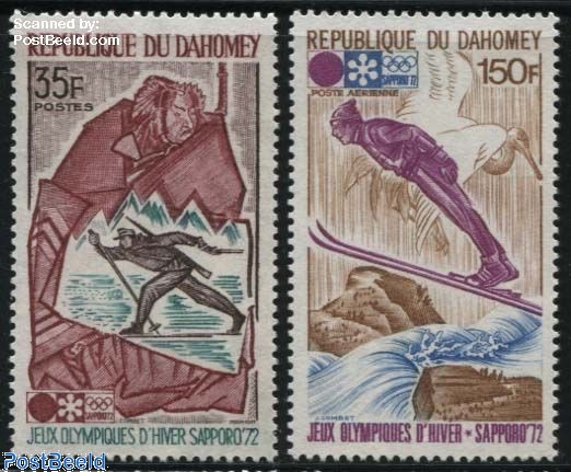 Lot 4 timbres Cémoi Jeux Olympiques d'hiver Sapporo 1972 Dubaï, Yemen